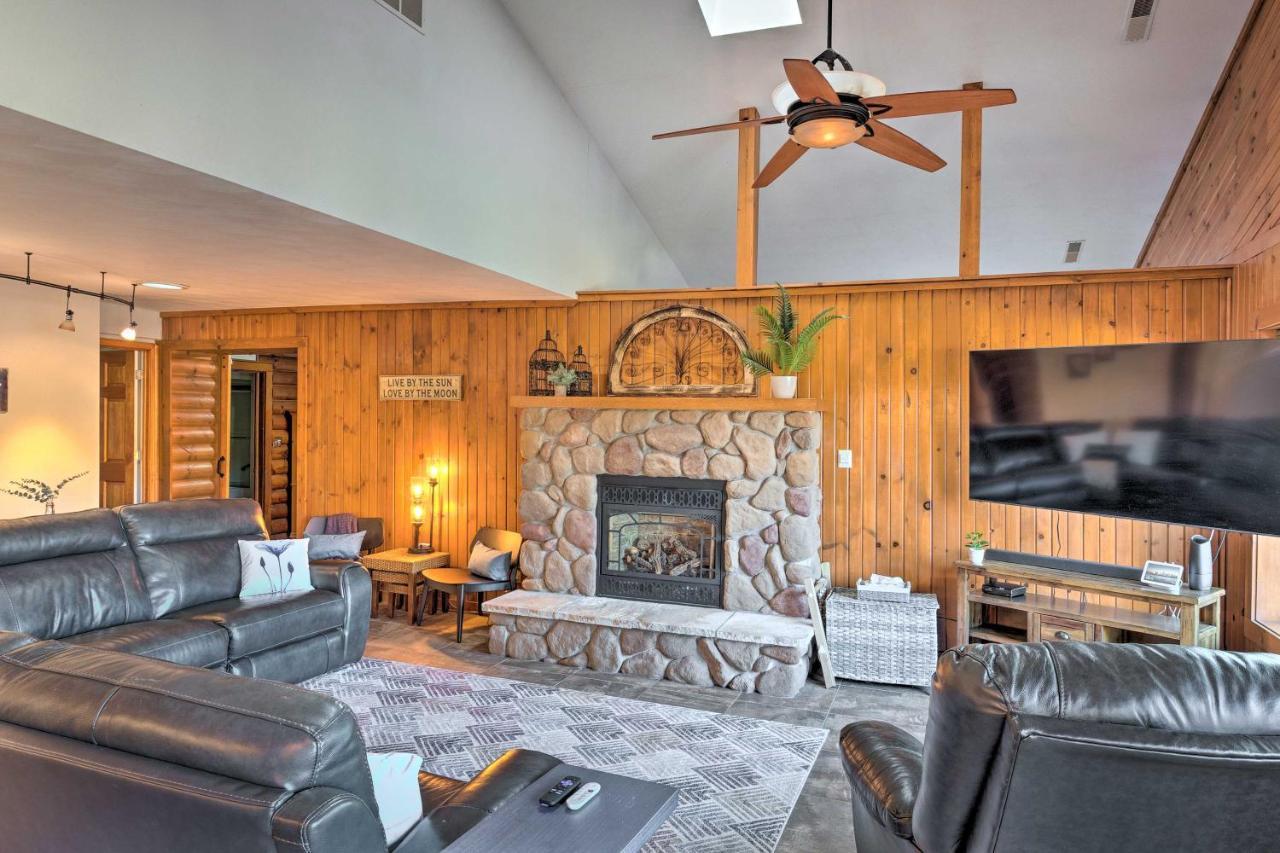 Rock River Retreat With Dock And Seasonal Pool! Edgerton المظهر الخارجي الصورة